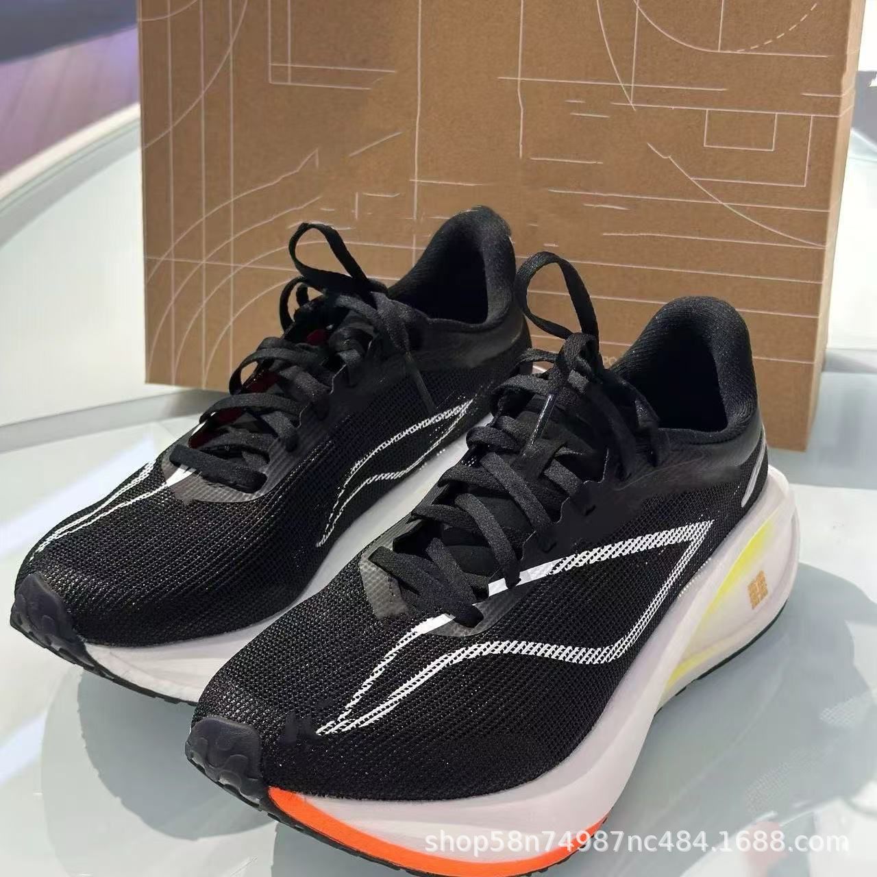 New Ultra-light Men's Sports S - огляд і ціна Sneaker Career